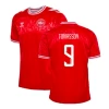 Camisola Futebol Dinamarca Tomasson #9 UEFA Euro 2024 Principal Homem Equipamento