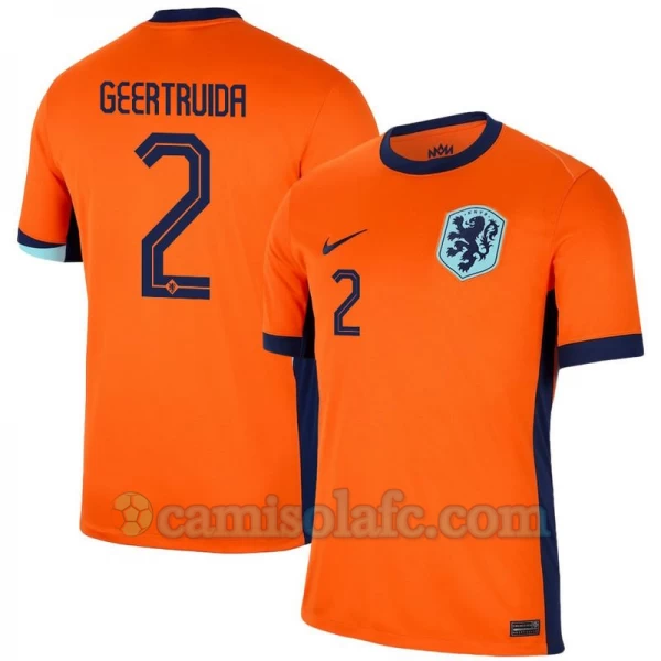 Camisola Futebol Holanda Geertruida #2 UEFA Euro 2024 Principal Homem Equipamento