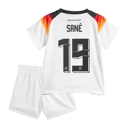 Criança Camisola Futebol Alemanha Leroy Sané #19 UEFA Euro 2024 Principal Equipamento (+ Calções)